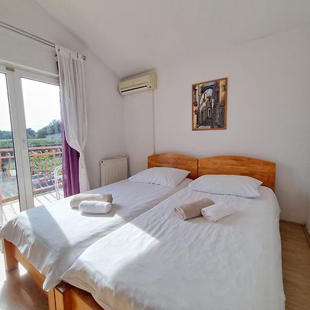 Rooms Slavica Okrug Gornji Bilik gambar