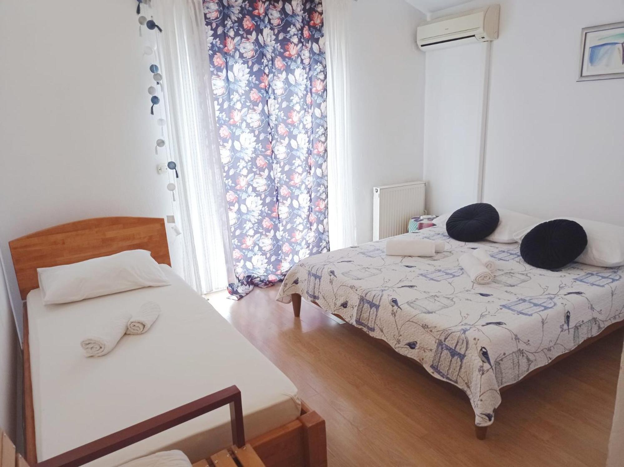 Rooms Slavica Okrug Gornji Bilik gambar