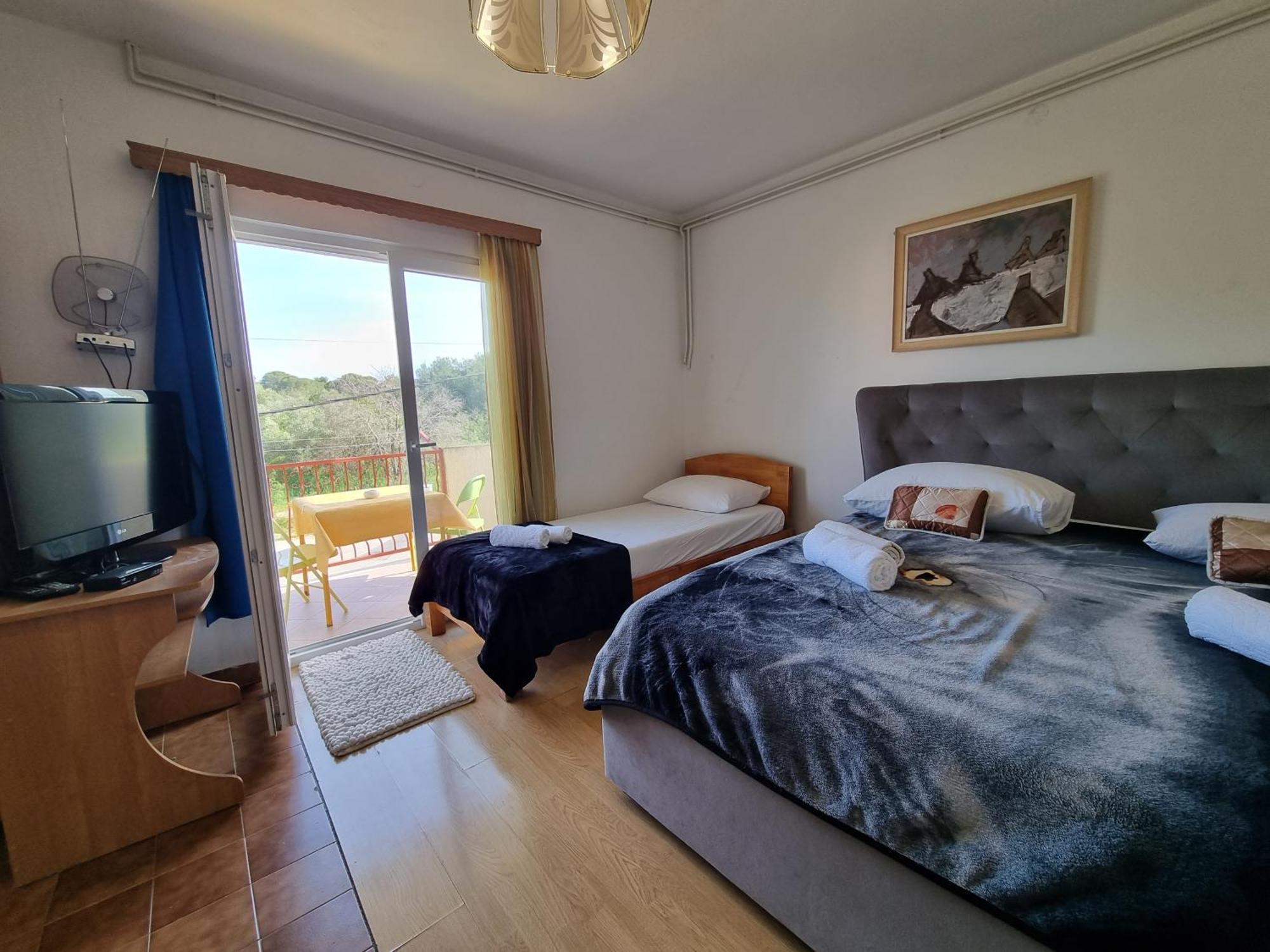 Rooms Slavica Okrug Gornji Bilik gambar
